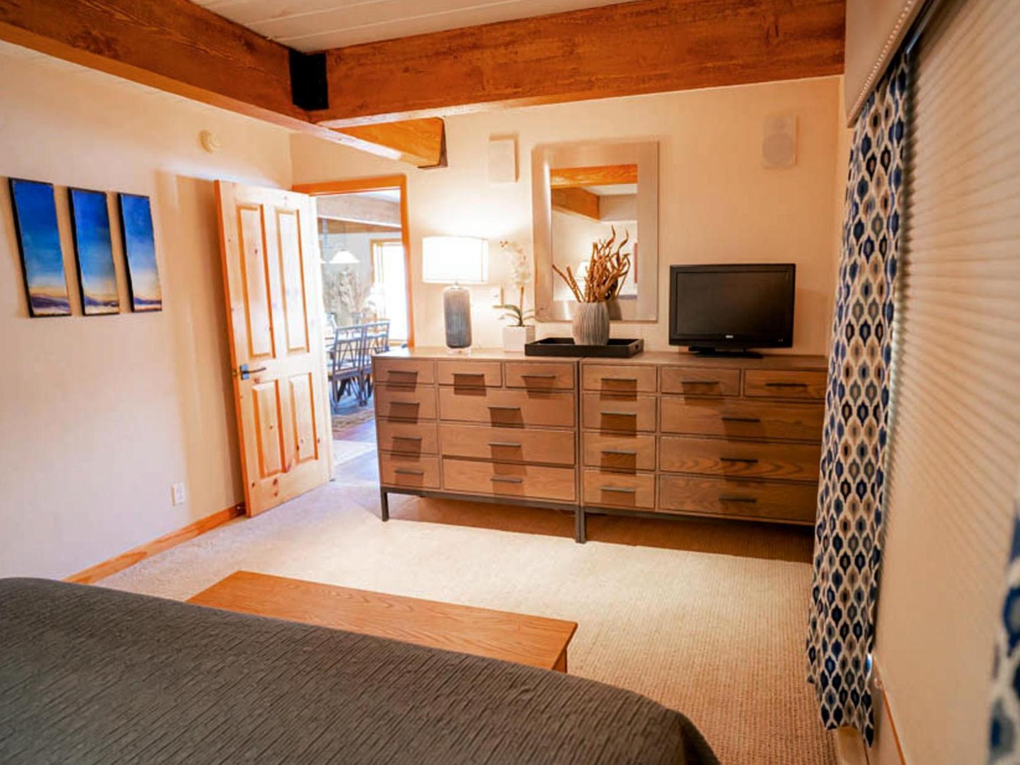Lift One Condominiums - One, Two, Three Bedroom Units Adjacent To Downtown アスペン 部屋 写真