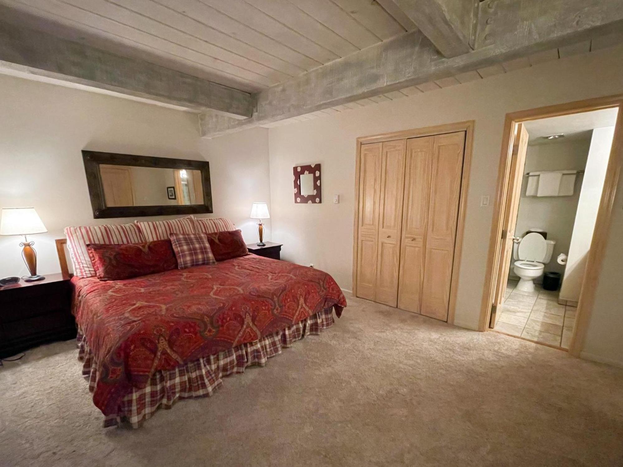 Lift One Condominiums - One, Two, Three Bedroom Units Adjacent To Downtown アスペン 部屋 写真