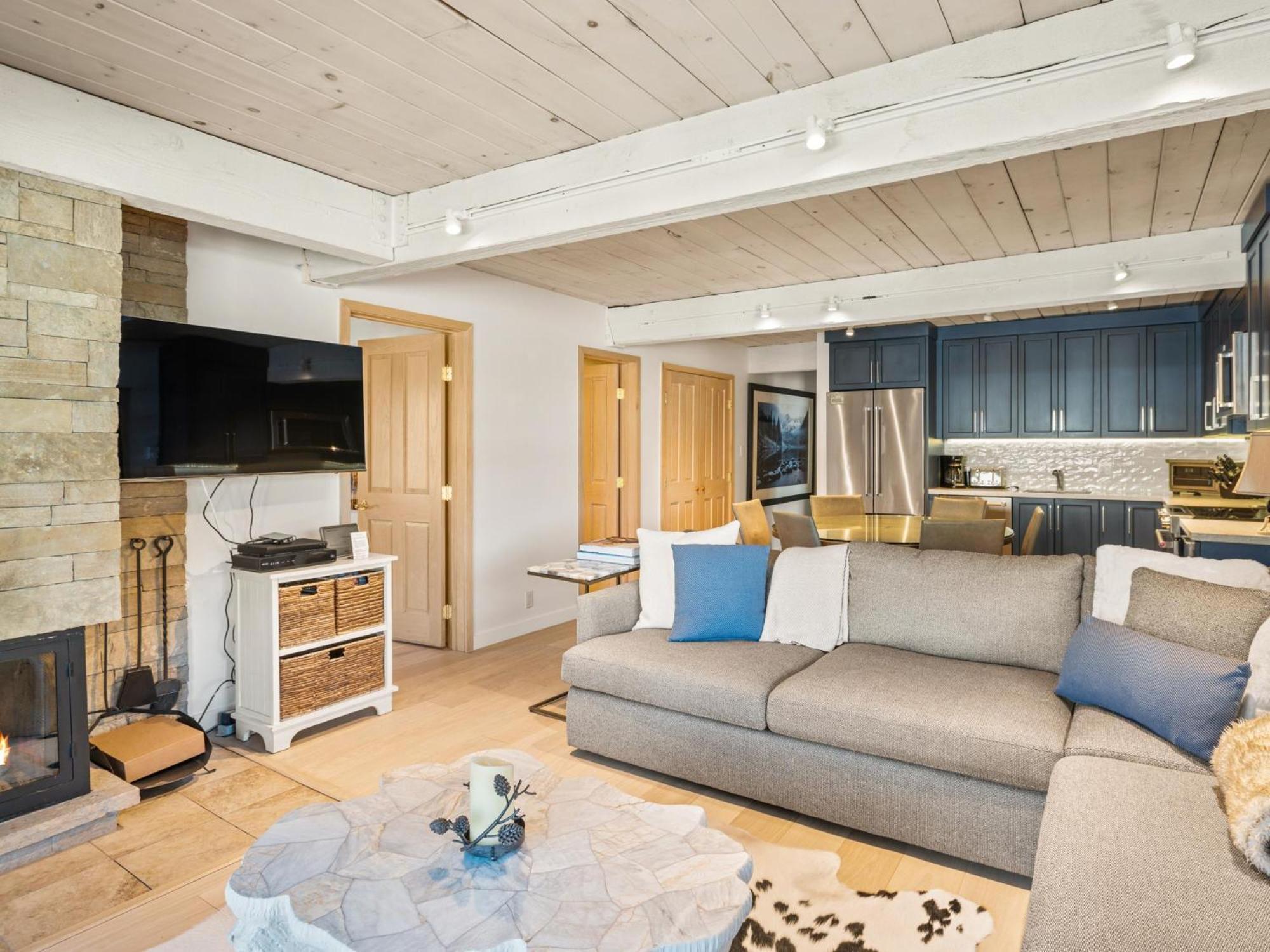 Lift One Condominiums - One, Two, Three Bedroom Units Adjacent To Downtown アスペン 部屋 写真