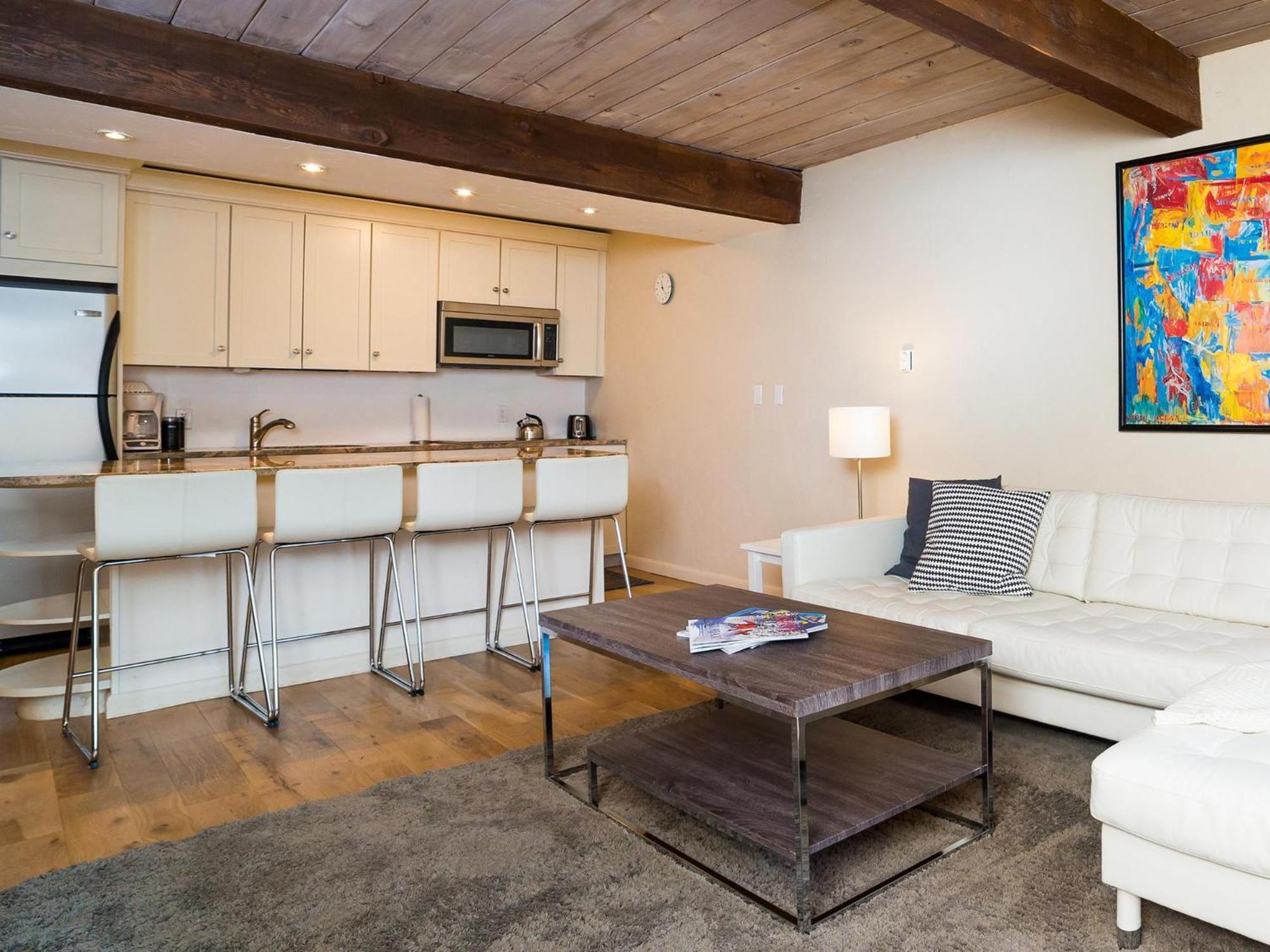 Lift One Condominiums - One, Two, Three Bedroom Units Adjacent To Downtown アスペン 部屋 写真